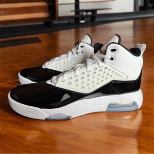 NEW Jordan Maxim 200 White/Black Ice